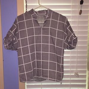 Simple Beige short sleeve with Square design